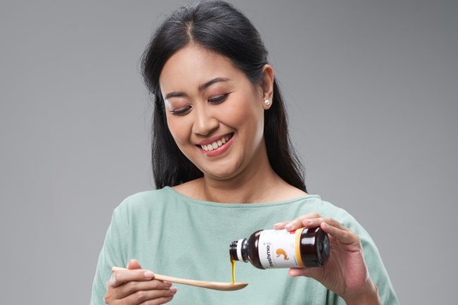 Ilustrasi seseorang mengonsumsi freshmag