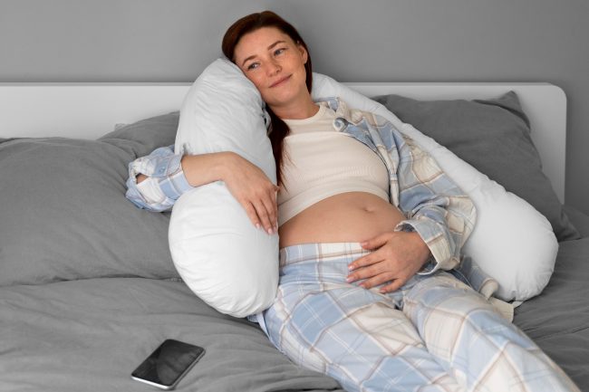 Posisi tidur wanita hamil