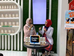 (Talkshow Freshmag yang diadakan di Jakarta Fair bersama dokter Putri, sumber : tim Freshmag)