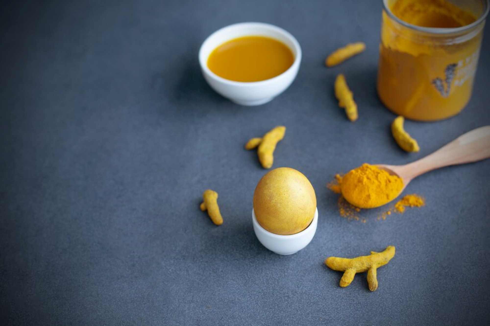 Asam Lambung Naik? Coba Kunyit dan Telur untuk Solusi Alami!