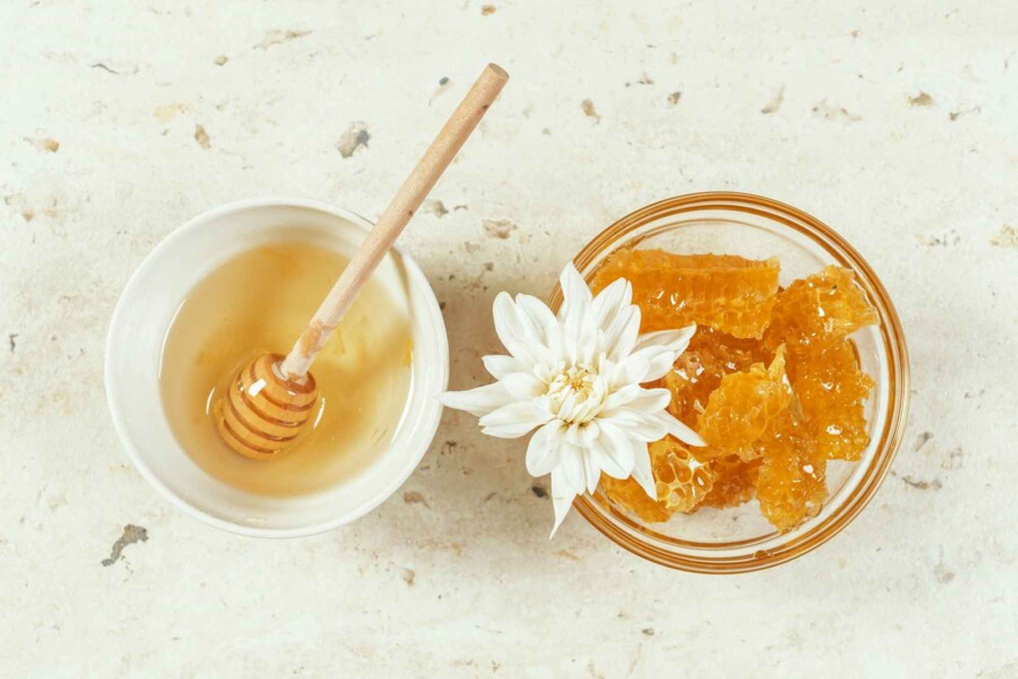 Madu Beku: Tren Viral yang Aman atau Perlu Diwaspadai?