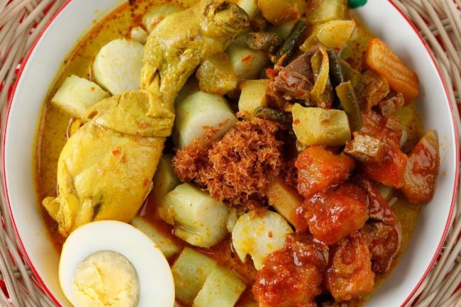 Lontong Cap Go Meh Khas Imlek