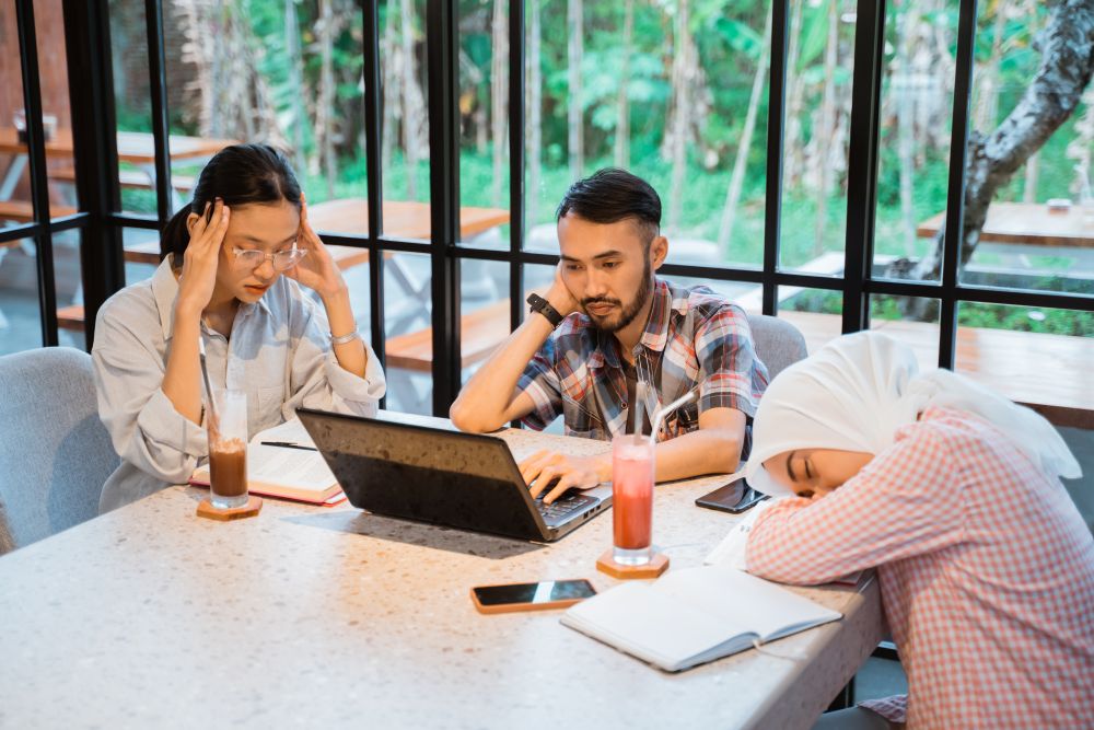 Stress Meeting Makin Parah Karena Nasi Padang?